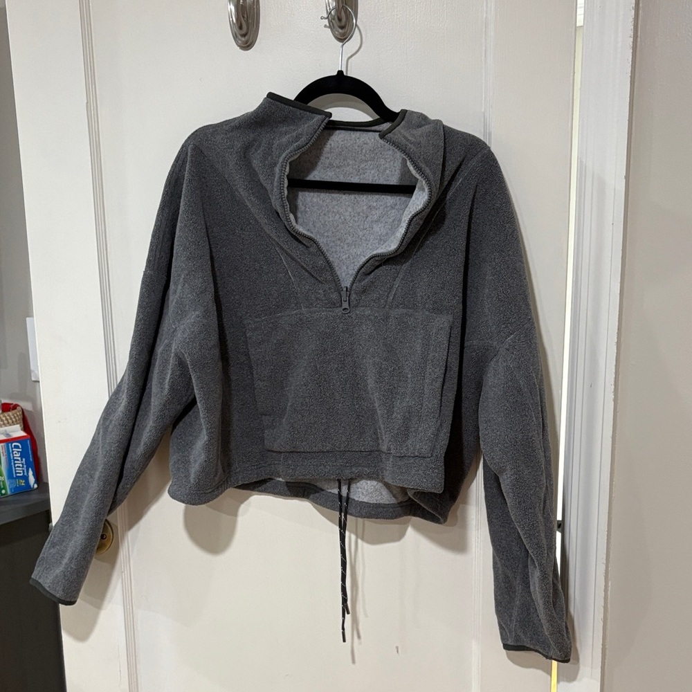 ALO Yoga Charcoal Half-Zip Fleece